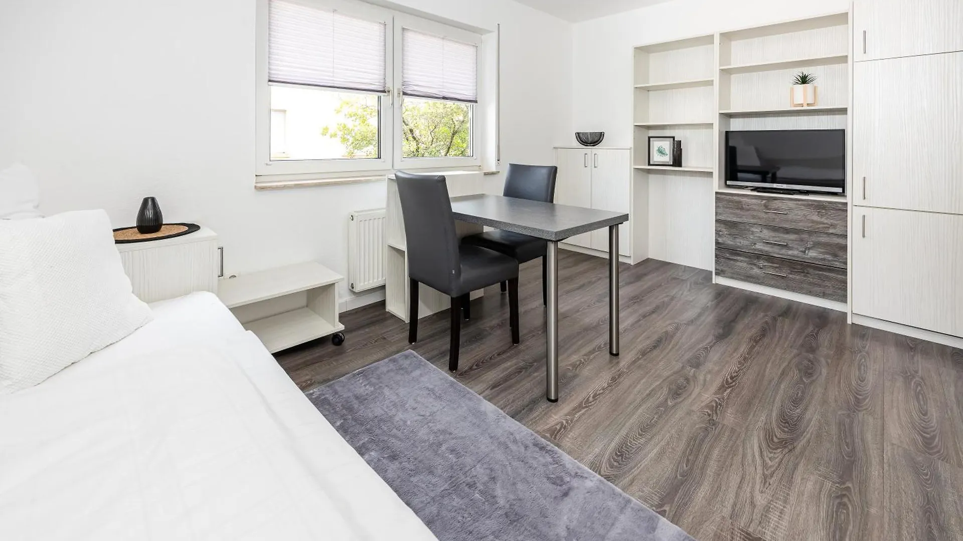 Easystay24 - Moderne Apartments In Frankfurt Und Nahe Zum Flughafen 美因河畔法兰克福 0*,
